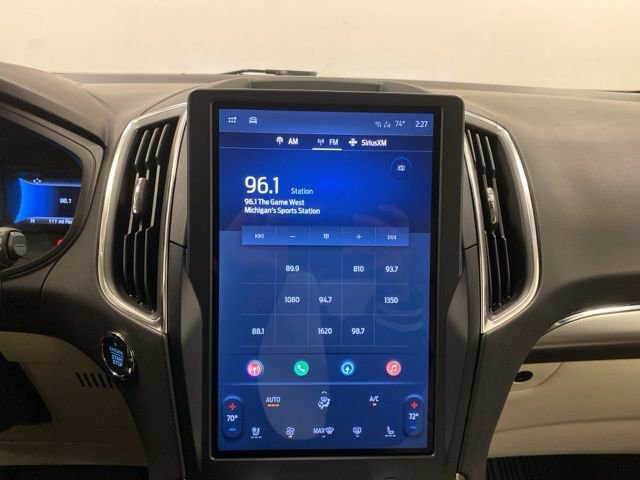 Used 2023 Ford Edge Titanium w/ Equipment Group 301A image 10