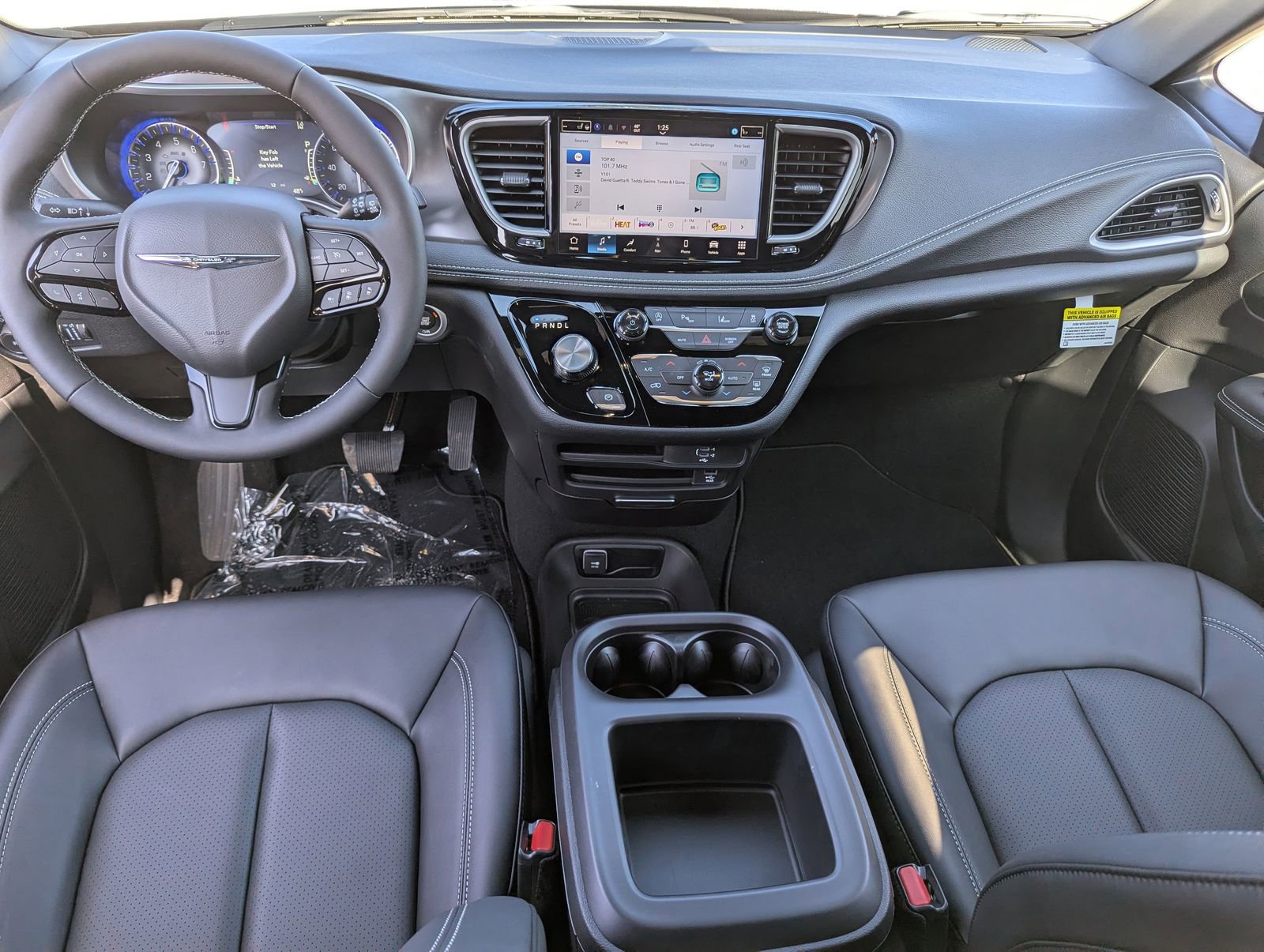 New 2026 Chrysler Pacifica Select image 5