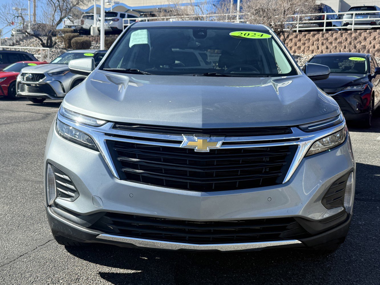 Used 2024 Chevrolet Equinox LT AWD/4WD image 3