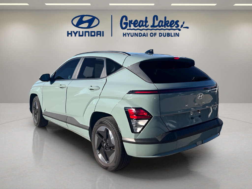 Used 2024 Hyundai Kona SEL FWD image 3