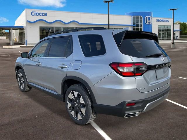New 2026 Honda Pilot Touring image 3