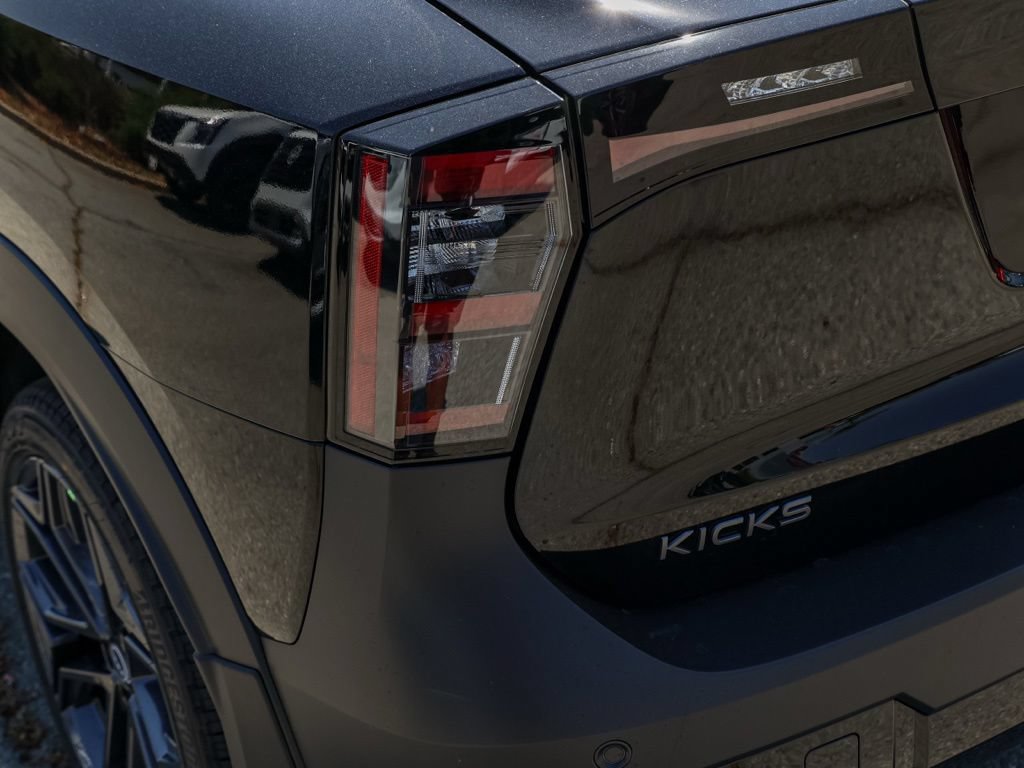 New 2026 Nissan Kicks SR FWD image 6