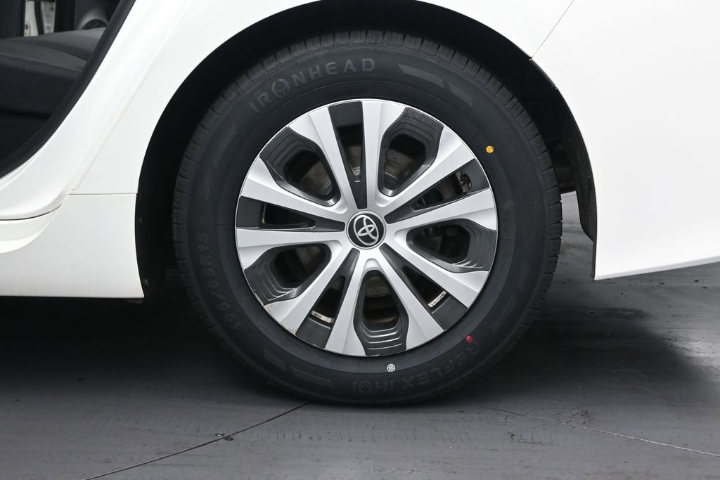 Used 2020 Toyota Prius Prime LE w/ Carpet Mat Package image 27