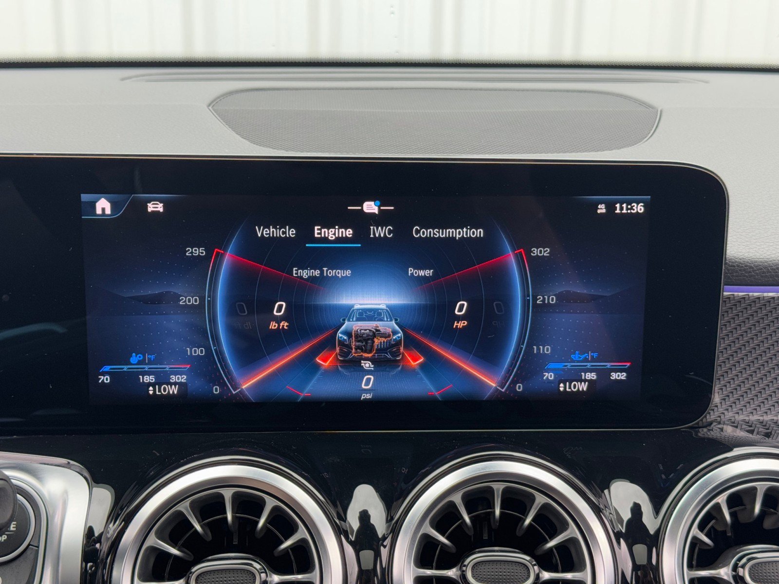 Used 2024 Mercedes-Benz GLB 35 AMG 4MATIC image 33