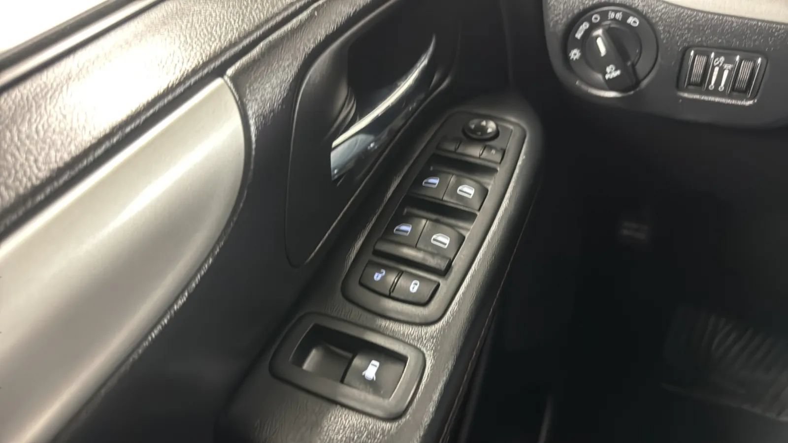 Used 2019 Dodge Grand Caravan GT FWD image 16