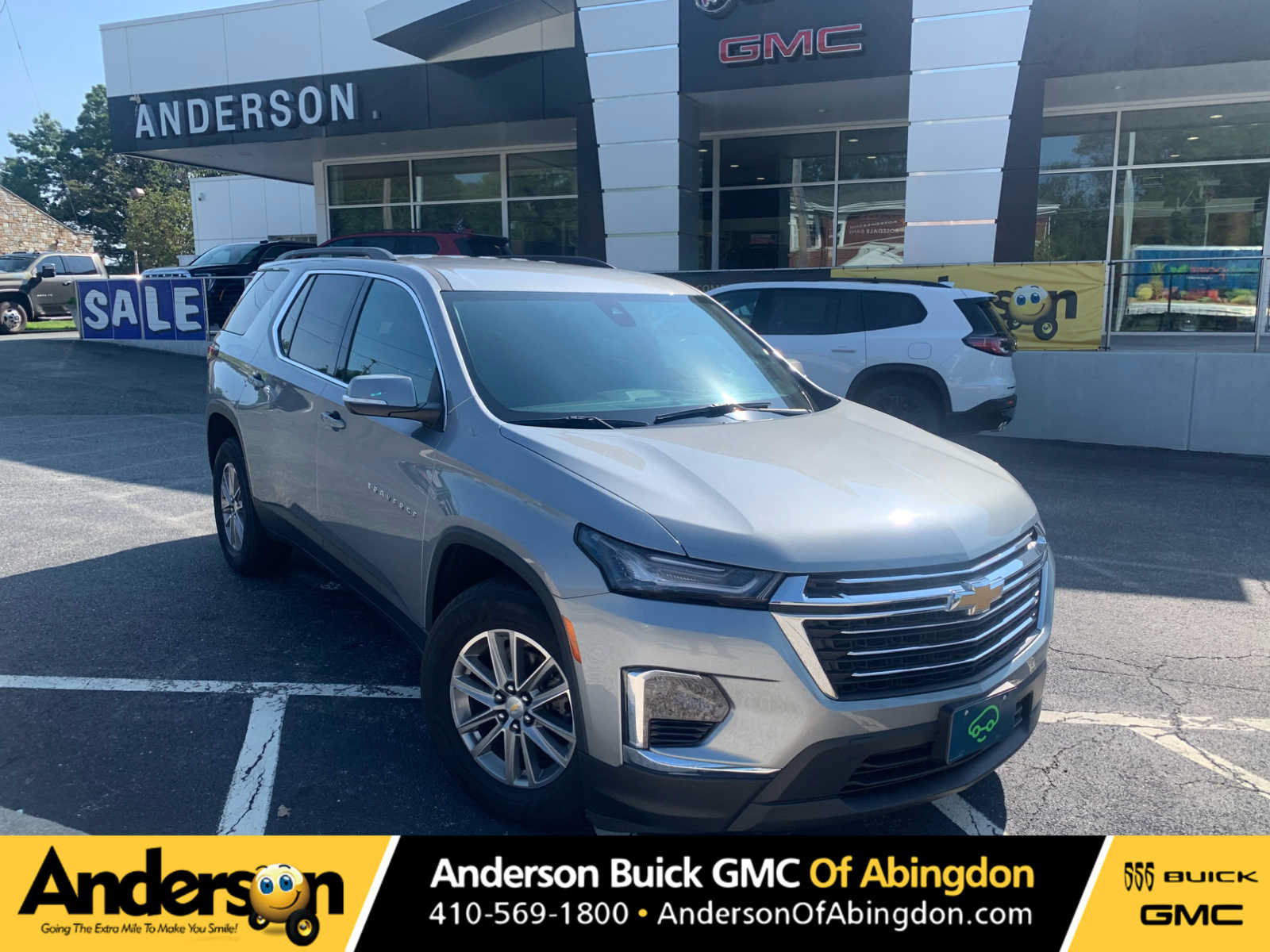 Used 2023 Chevrolet Traverse LT w/ LPO, Floor Liner Package AWD/4WD image 1