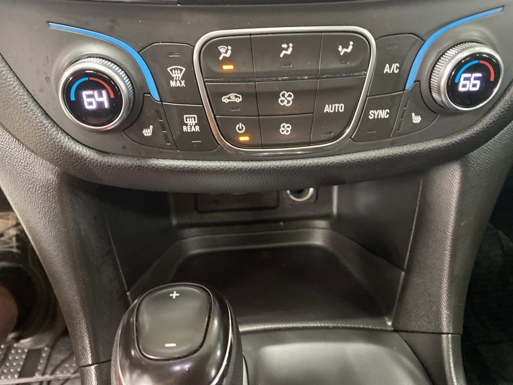 Used 2020 Chevrolet Equinox LT w/ Sport Edition AWD/4WD image 44