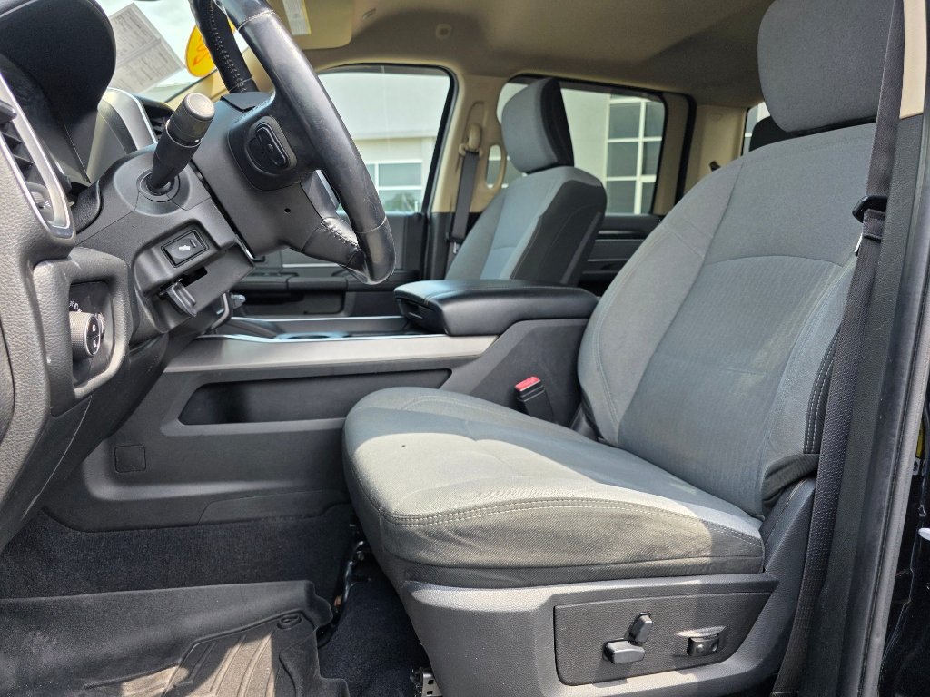 Used 2019 RAM 3500 Big Horn AWD/4WD image 17