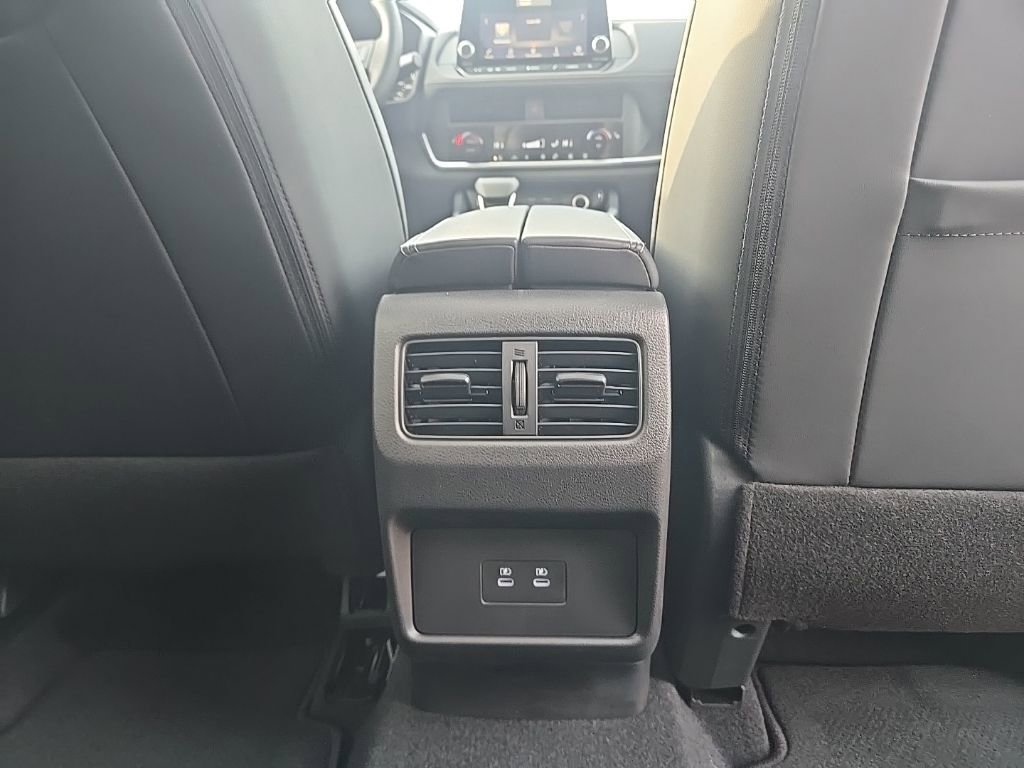 New 2026 Nissan Rogue SV image 34