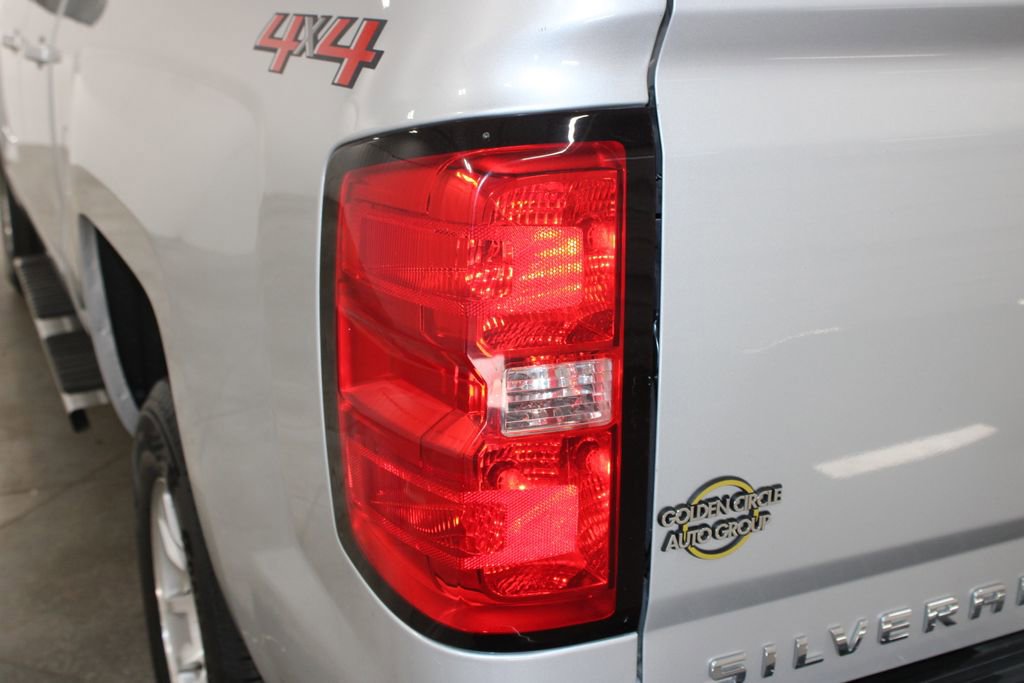 Used 2018 Chevrolet Silverado 1500 LT AWD/4WD image 19