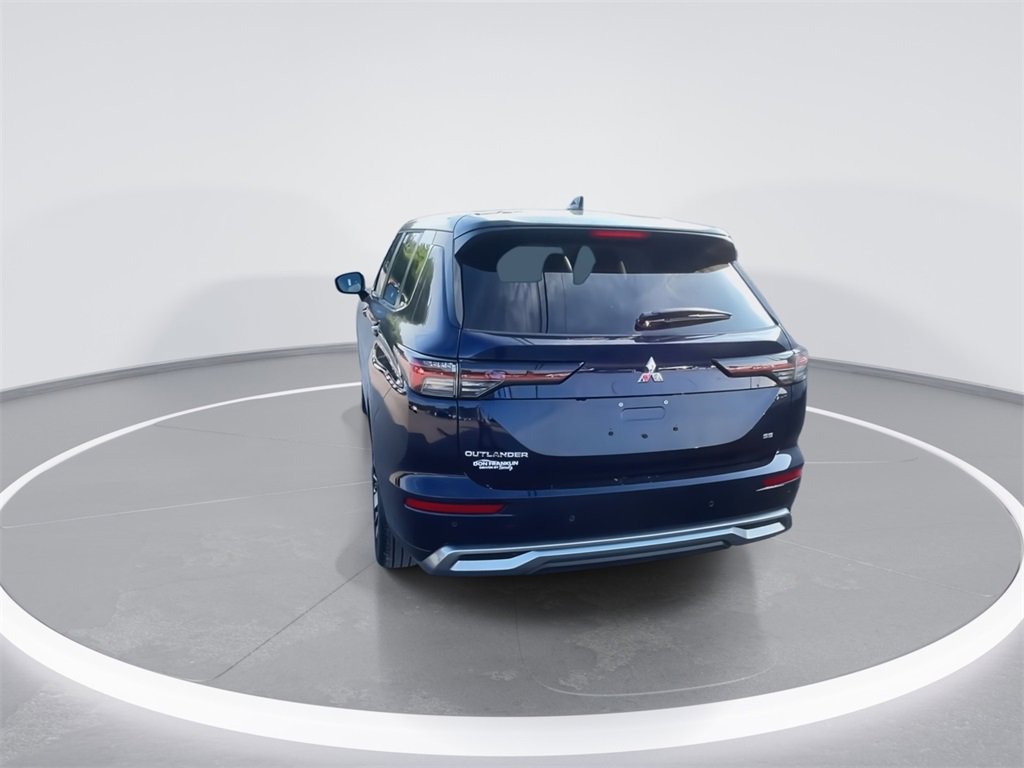 New 2025 Mitsubishi Outlander SE image 7