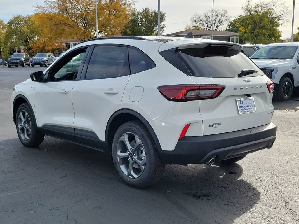 New 2026 Ford Escape ST-Line w/ Cold Weather Package AWD/4WD image 6