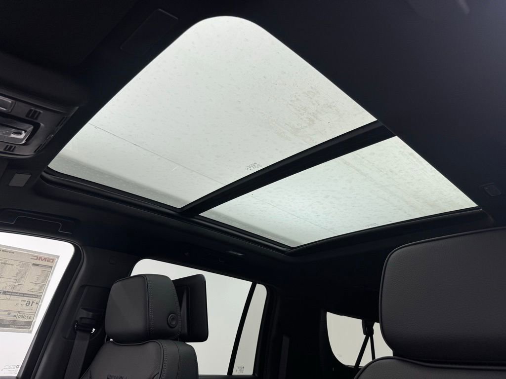 New 2026 GMC Yukon XL Denali w/ Denali Reserve Package image 5