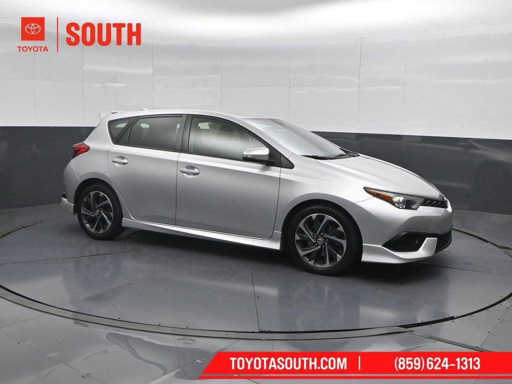 Used 2017 Toyota Corolla iM image 1