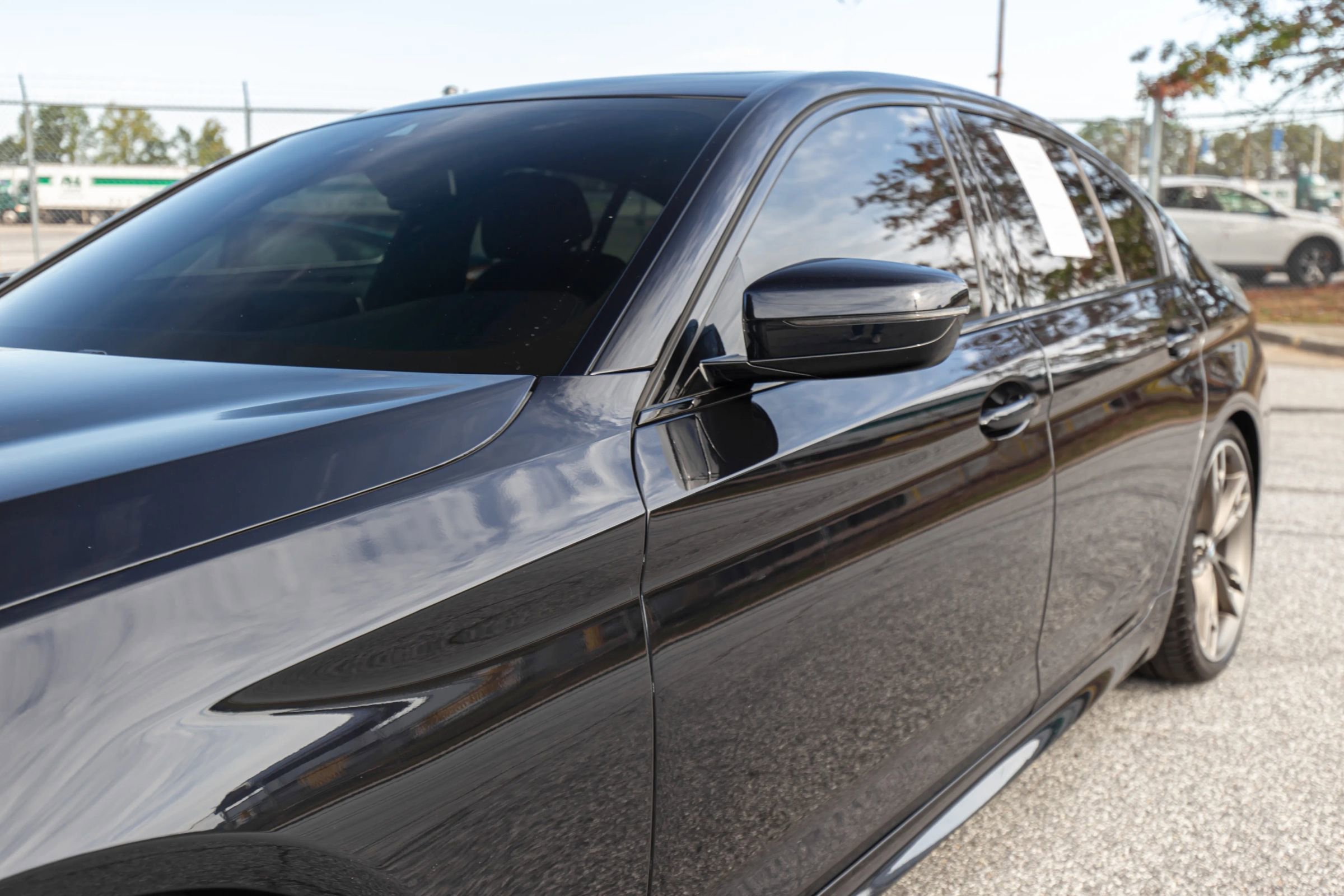 Used 2022 BMW M550i xDrive w/ Shadowloine Package image 4