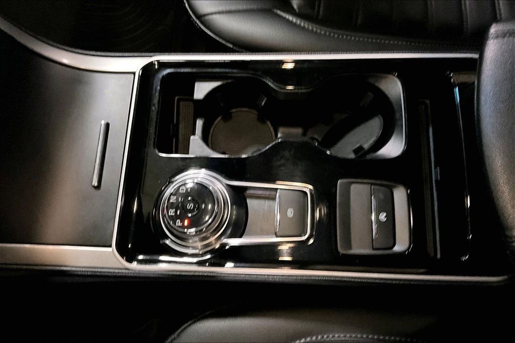 Used 2019 Ford Edge SEL w/ Equipment Group 201A image 28