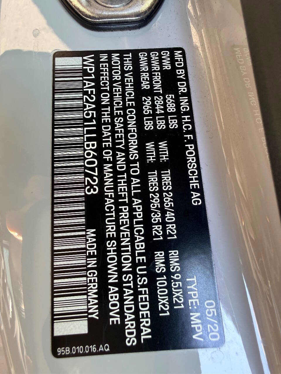 Used 2020 Porsche Macan Turbo image 46