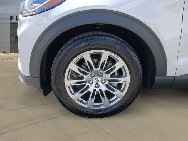 Certified 2026 Ford Explorer Platinum RWD image 14