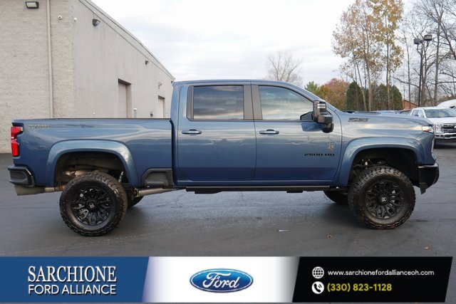 Used 2025 Chevrolet Silverado 2500 LT w/ Trail Boss Package image 1