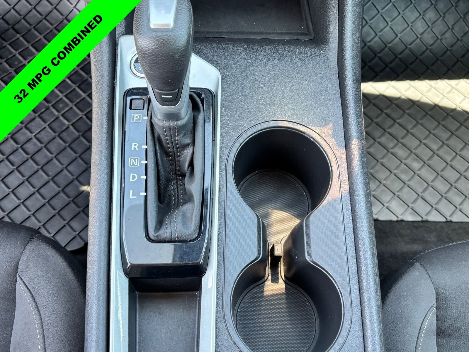 Used 2025 Nissan Altima 2.5 SV FWD image 27