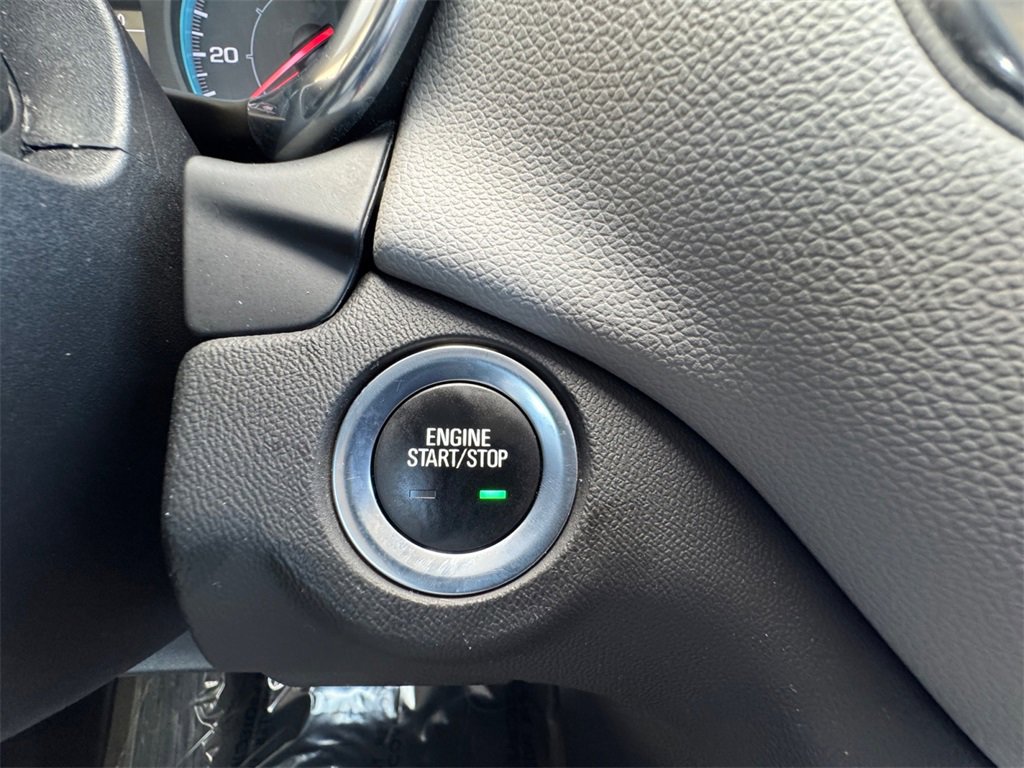 Used 2022 Chevrolet Equinox LS image 25