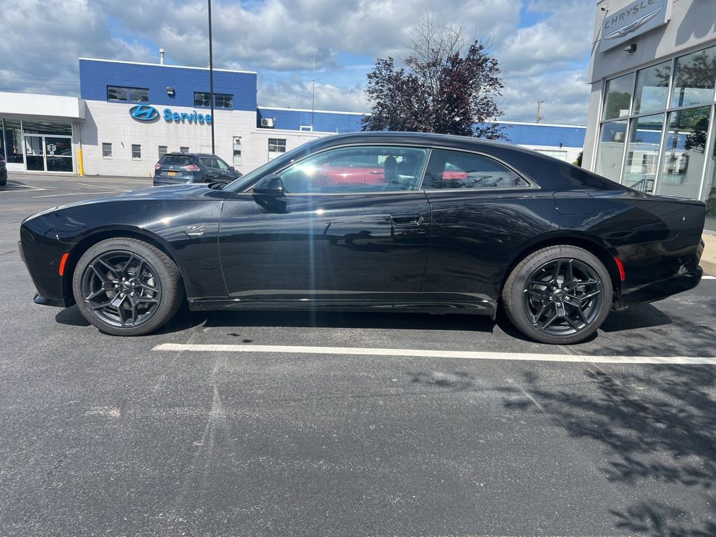New 2024 Dodge Charger R/T w/ Plus Group image 2