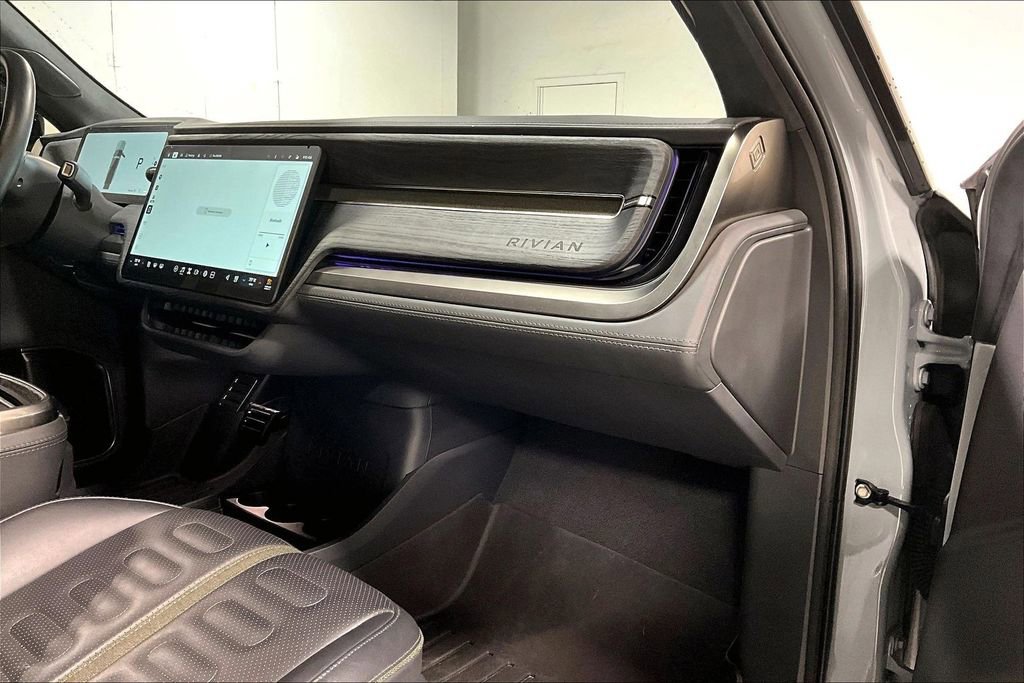 Used 2023 Rivian R1T Adventure image 19