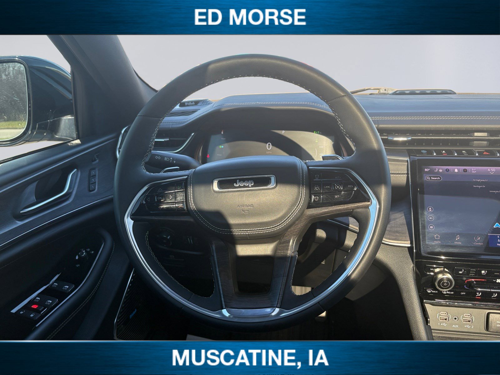 Used 2023 Jeep Grand Cherokee Overland w/ Luxury Tech Group IV image 12