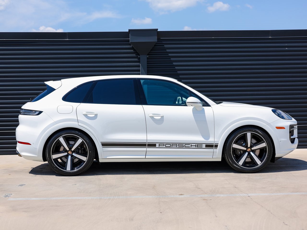 New 2025 Porsche Cayenne GTS image 8