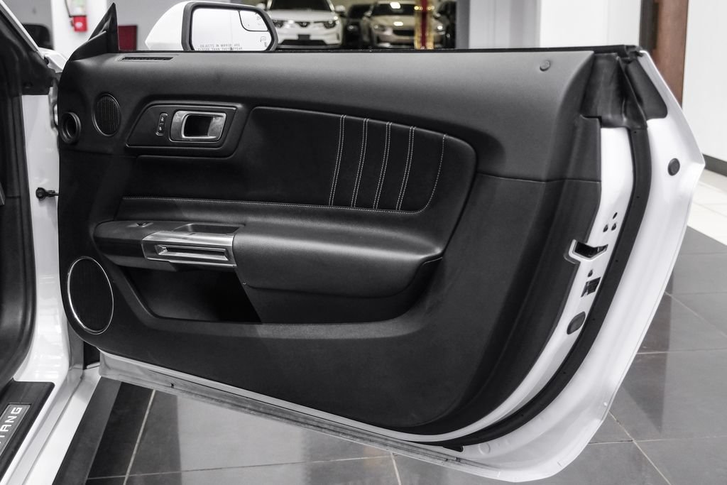 Used 2018 Ford Mustang GT Premium RWD image 33