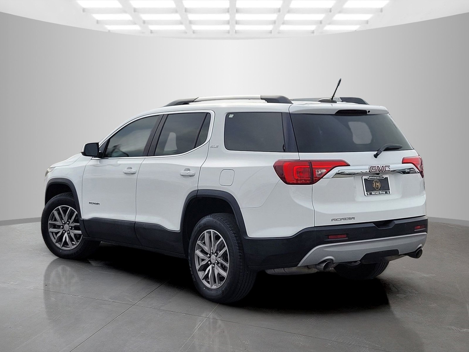 Used 2019 GMC Acadia SLE w/ Driver Alert Package I image 6