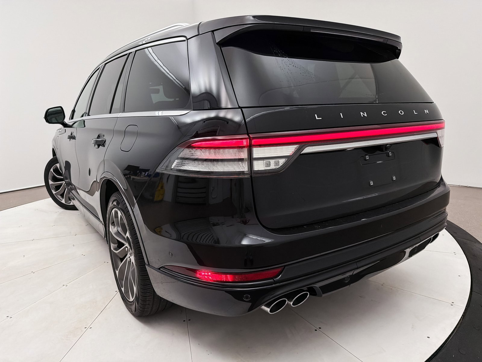 Used 2021 Lincoln Aviator Grand Touring w/ Equipment Group 301A image 13