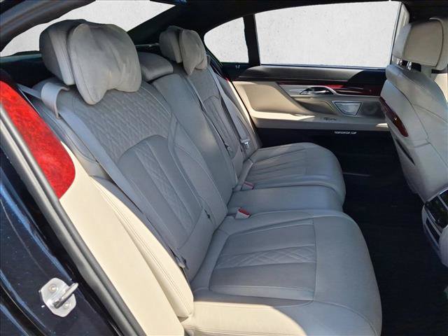 Used 2017 BMW ALPINA B7 xDrive AWD/4WD image 20