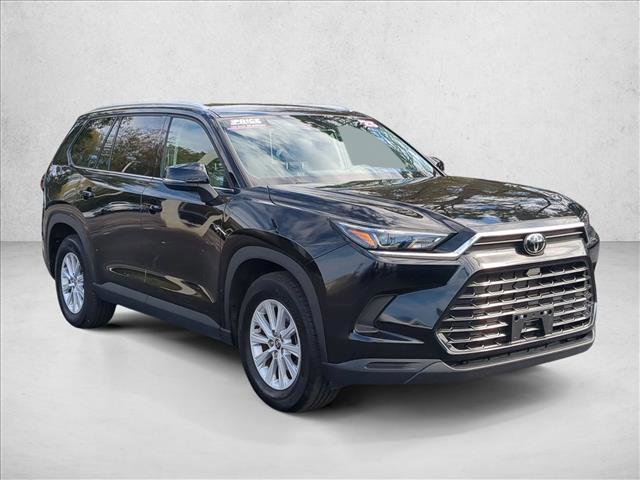 Used 2025 Toyota Grand Highlander AWD image 3