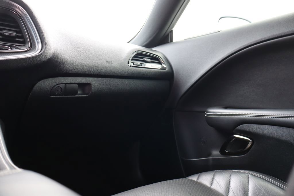 Used 2016 Dodge Challenger SRT Hellcat image 41