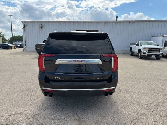 Used 2023 GMC Yukon XL Denali w/ Denali Reserve Package AWD/4WD image 6