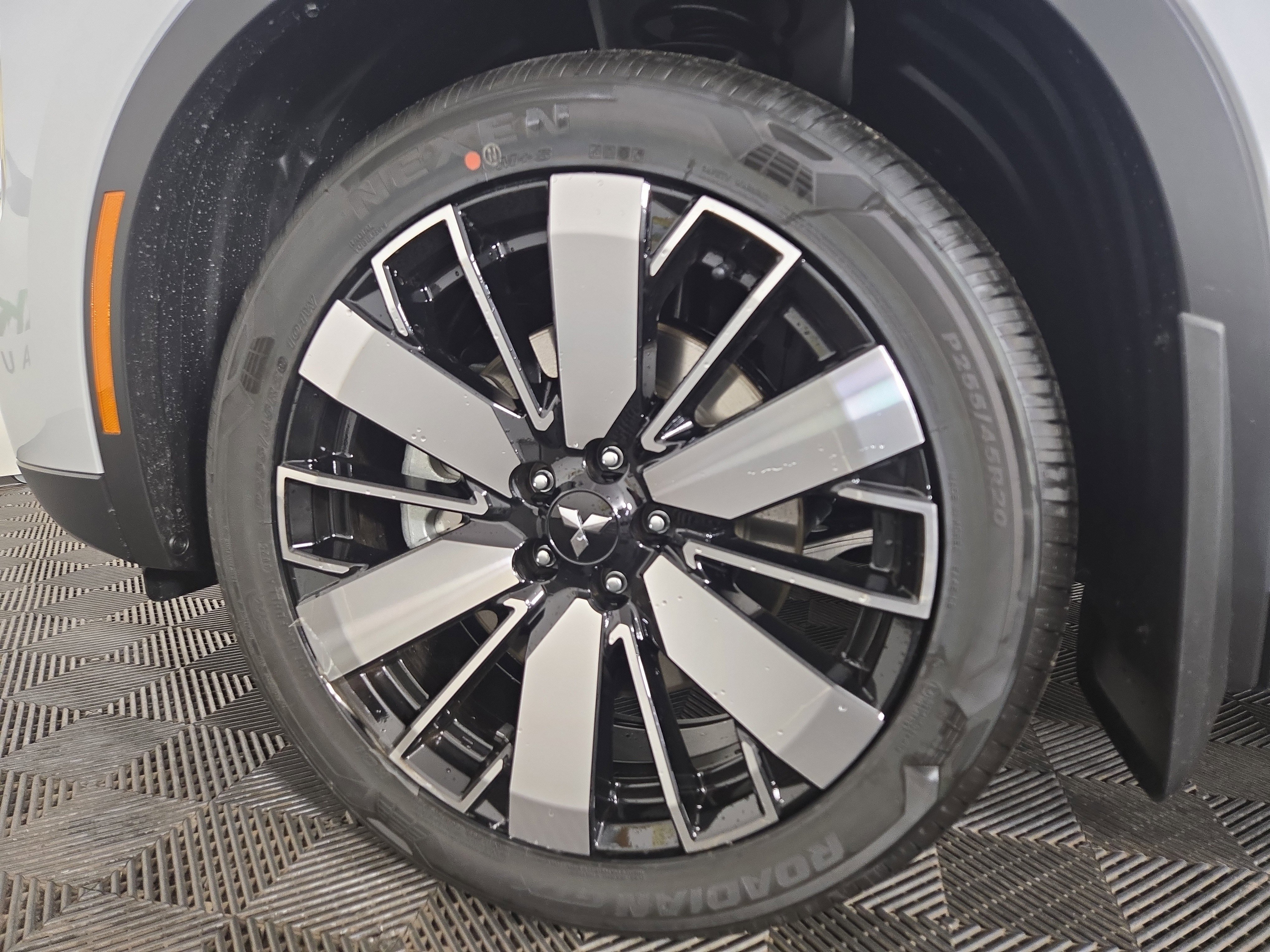 New 2026 Mitsubishi Outlander SE FWD image 35