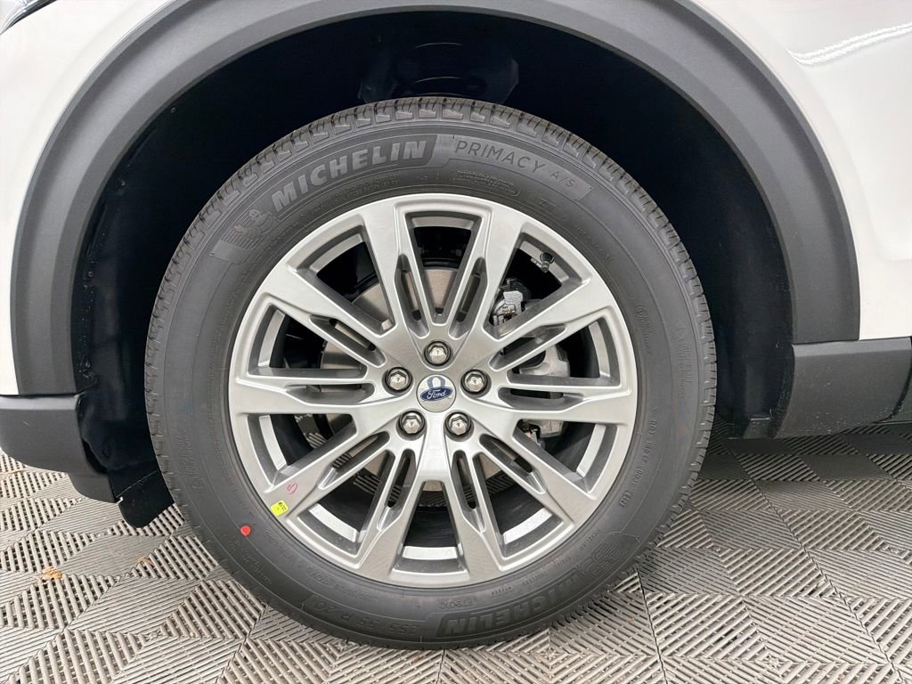 New 2026 Ford Explorer Platinum image 12