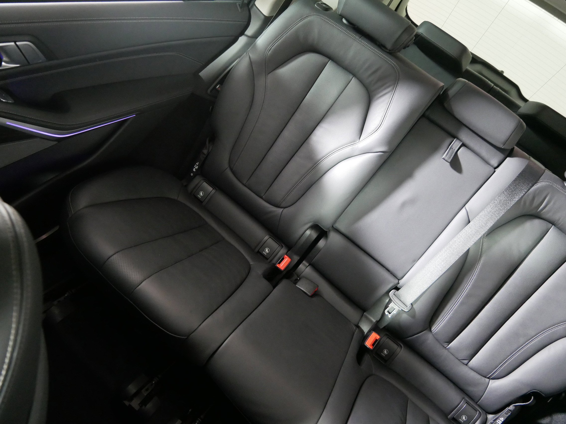 Used 2020 BMW X7 xDrive40i w/ Premium Package image 12