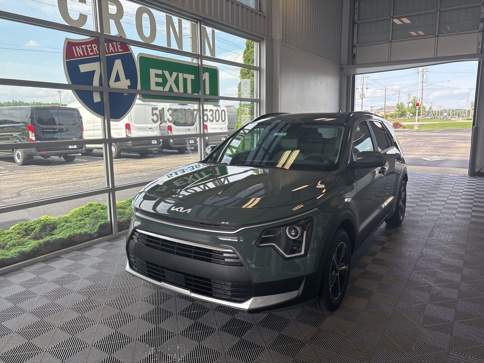 New 2025 Kia Niro EX image 3