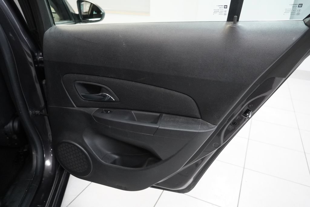 Used 2014 Chevrolet Cruze LT FWD image 29