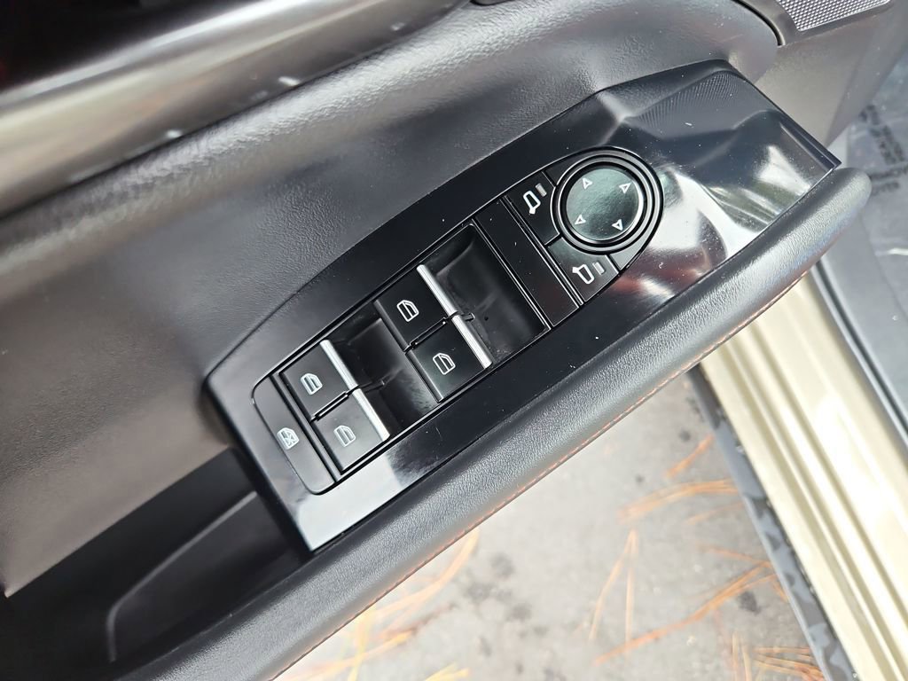 Used 2024 MAZDA MAZDA3 s image 29