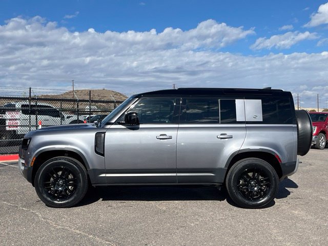 Used 2023 Land Rover Defender 110 SE AWD/4WD image 2