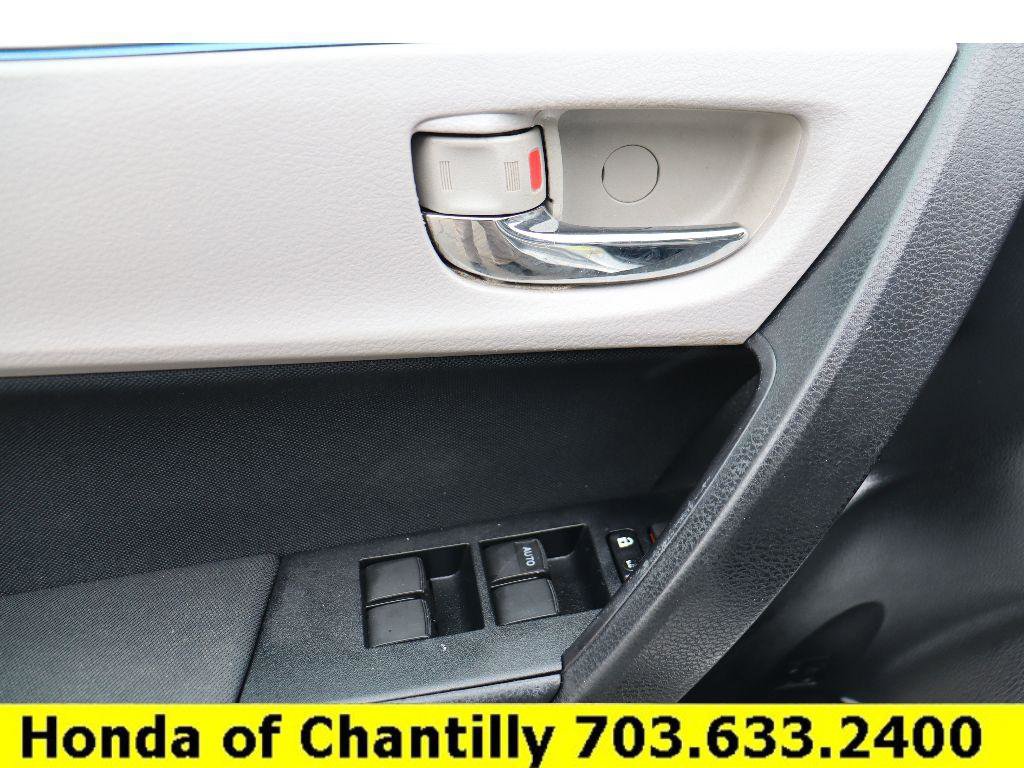 Used 2014 Toyota Corolla LE image 20