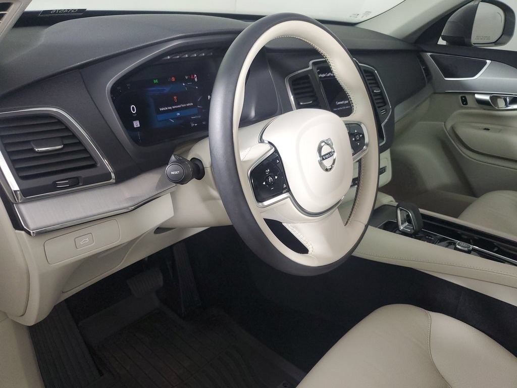 Certified 2025 Volvo XC90 B5 Core w/ Protection Package AWD/4WD image 23