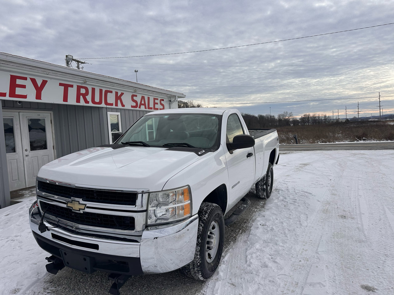 Used 2010 Chevrolet Silverado 2500 W/T w/ Snow Plow Prep Package image 3