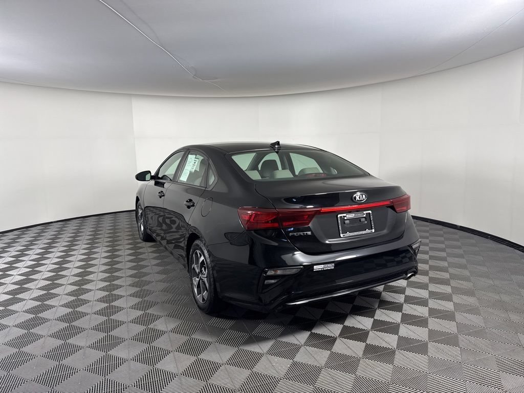 Used 2019 Kia Forte LXS FWD image 3
