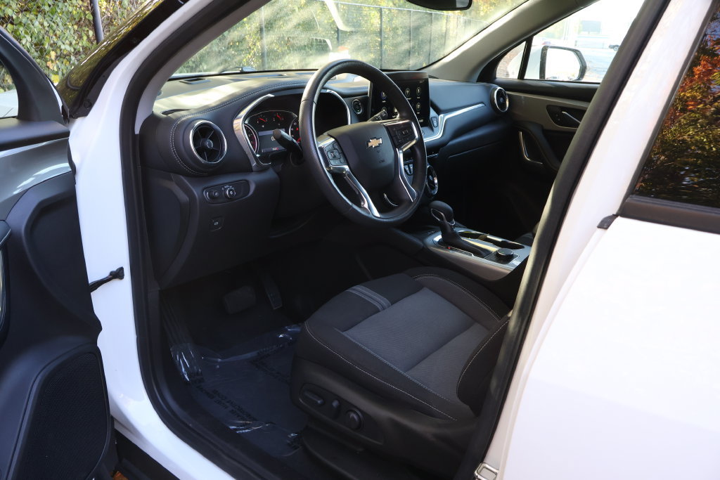 Used 2024 Chevrolet Blazer LT w/ Convenience Package AWD/4WD image 16