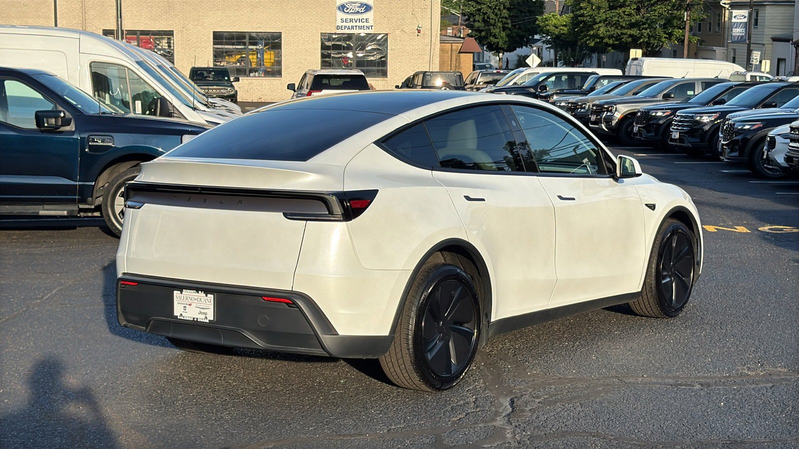 Used 2026 Tesla Model Y 2WD image 7