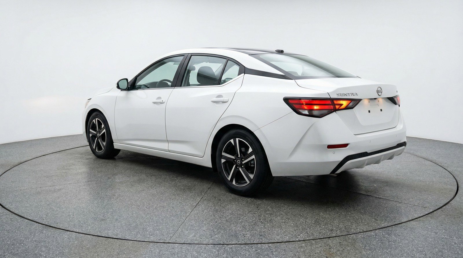 Used 2025 Nissan Sentra SV image 6